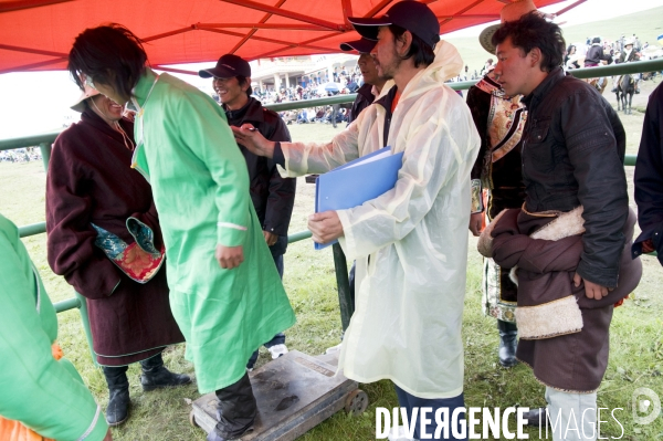 Course hippique sur le haut plateau tibétain - Horse race on tibetan plateau