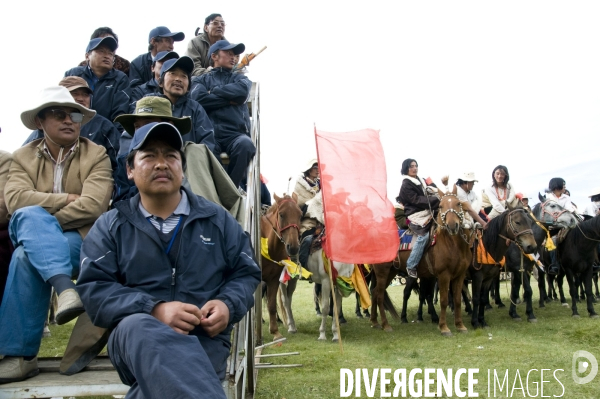 Course hippique sur le haut plateau tibétain - Horse race on tibetan plateau