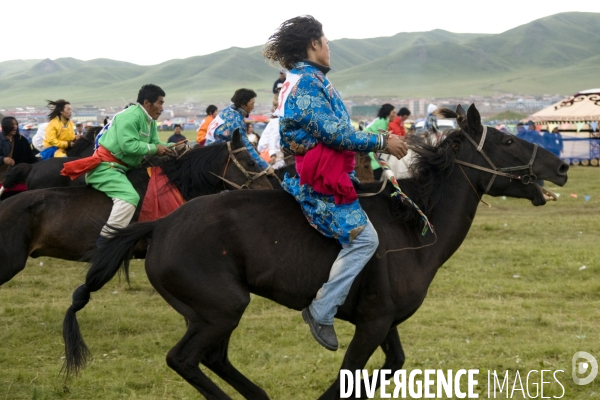 Course hippique sur le haut plateau tibétain - Horse race on tibetan plateau