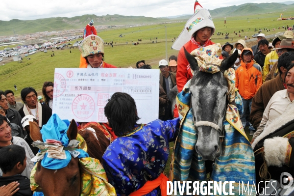 Course hippique sur le haut plateau tibétain - Horse race on tibetan plateau