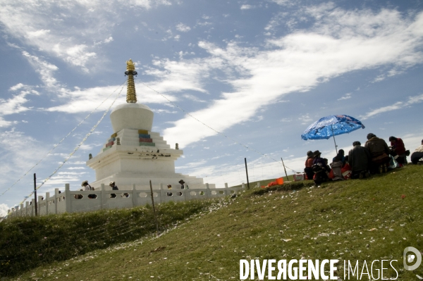Course hippique sur le haut plateau tibétain - Horse race on tibetan plateau