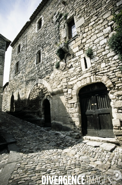 Une ruelle dans Lacoste