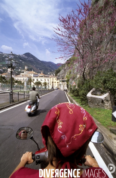 La côte amalfitaine en scooter