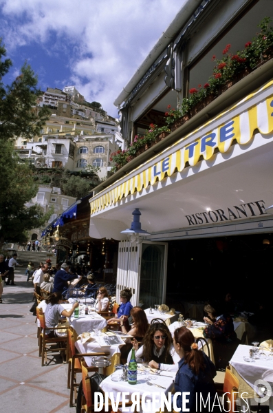 La côte amalfitaine en scooter