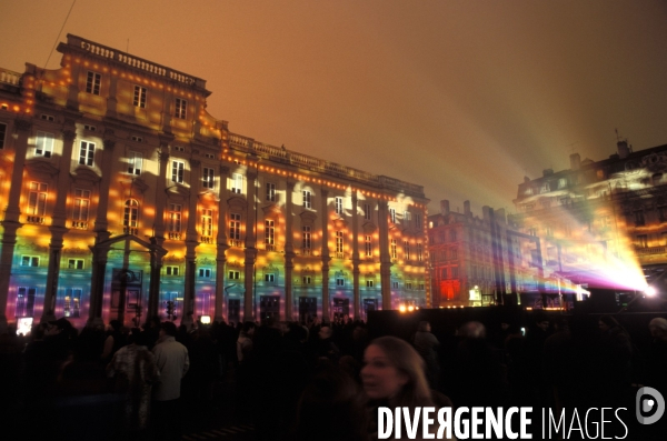 Lyon l    allumee , le 8 decembre