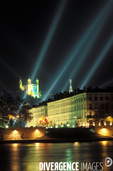 Lyon l    allumee , le 8 decembre