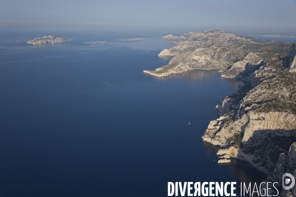 Vue aérienne du Parc National des Calanques, entre Marseille, Cassis et La Ciotat