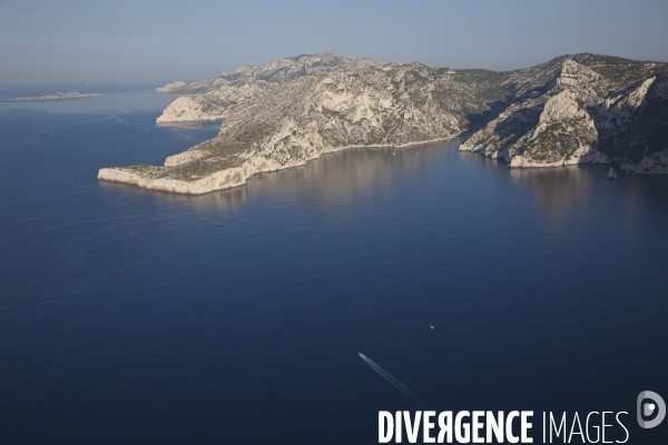 Vue aérienne du Parc National des Calanques, entre Marseille, Cassis et La Ciotat