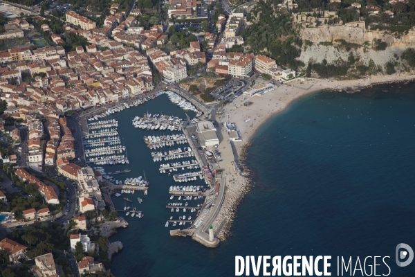 Vue aérienne du Parc National des Calanques, entre Marseille, Cassis et La Ciotat
