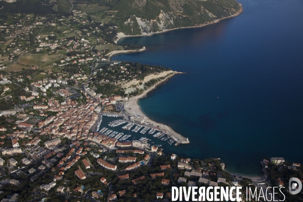 Vue aérienne du Parc National des Calanques, entre Marseille, Cassis et La Ciotat