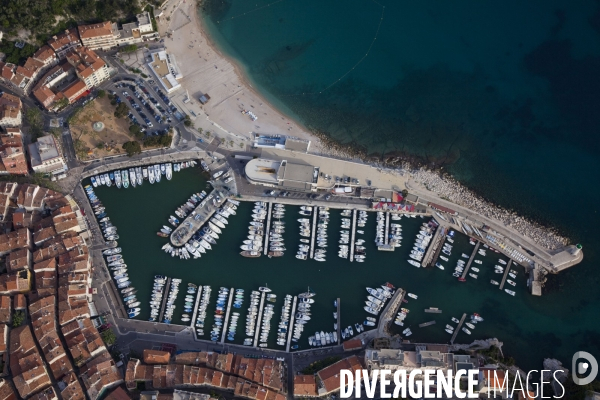 Vue aérienne du Parc National des Calanques, entre Marseille, Cassis et La Ciotat