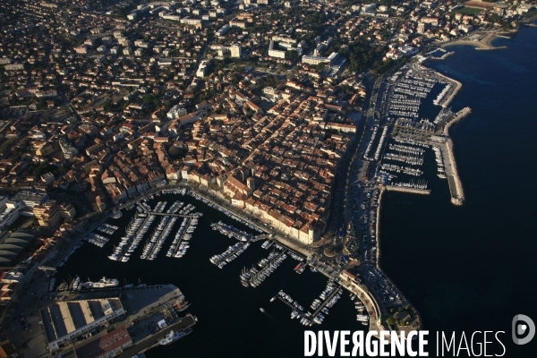 Vue aérienne du Parc National des Calanques, entre Marseille, Cassis et La Ciotat