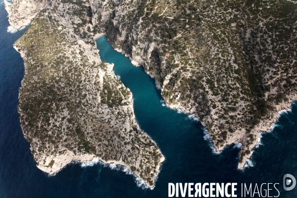 Vue aérienne du Parc National des Calanques, entre Marseille, Cassis et La Ciotat