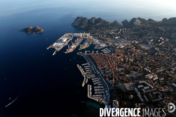Vue aérienne du Parc National des Calanques, entre Marseille, Cassis et La Ciotat