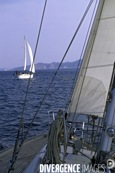 En voilier entre Corse et Sardaigne