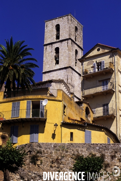 Grasse , capitale des fragrances