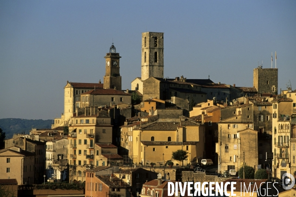 Grasse , capitale des fragrances