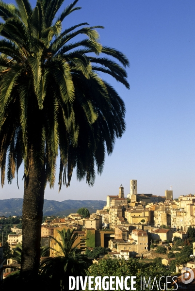 Grasse , capitale des fragrances