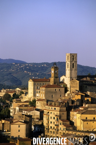 Grasse , capitale des fragrances