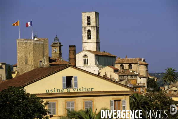 Grasse , capitale des fragrances