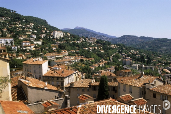 Grasse , capitale des fragrances