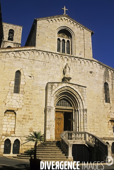 Grasse , capitale des fragrances