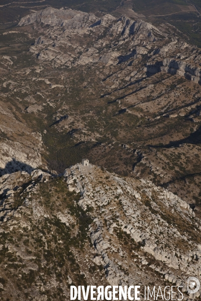 Vue aérienne des Alpilles