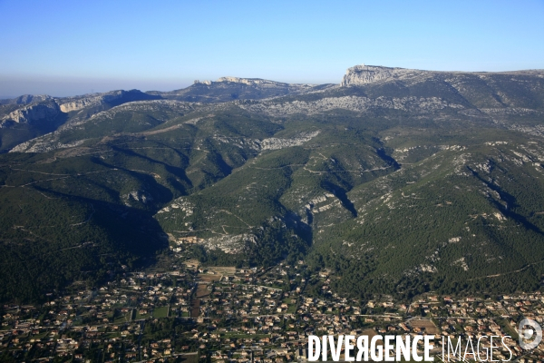 Vue aérienne de la Sainte Baume