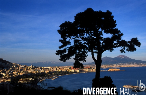 Italie - Naples la renaissance
