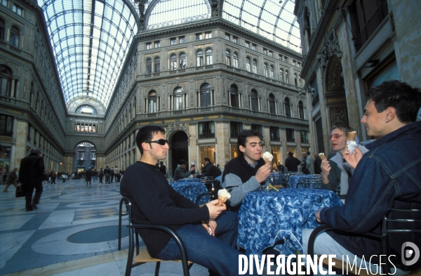Italie - Naples la renaissance