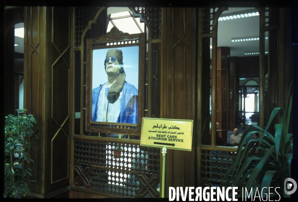 Kadhafi   portrait dans un hotel de la ville  Tripoli  Libye