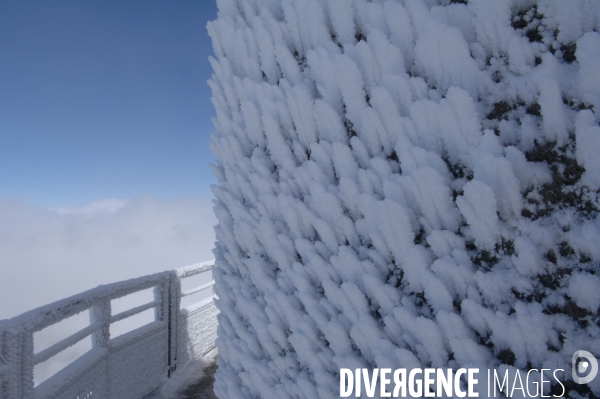 L Aiguille du Midi,  balcon sur le Mont Blanc