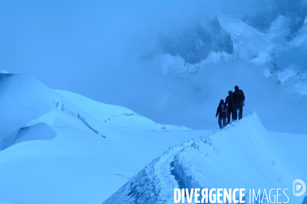 L Aiguille du Midi,  balcon sur le Mont Blanc