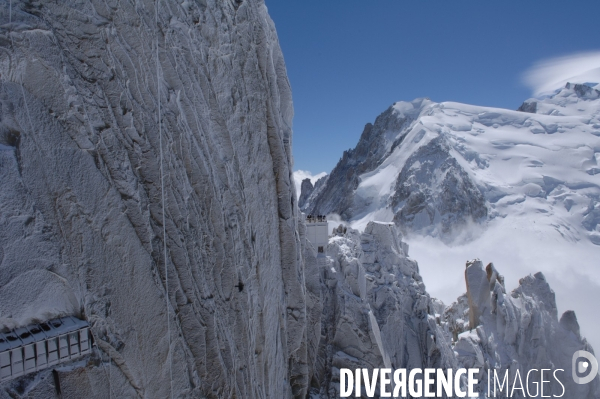 L Aiguille du Midi: balcon sur le Mont Blanc