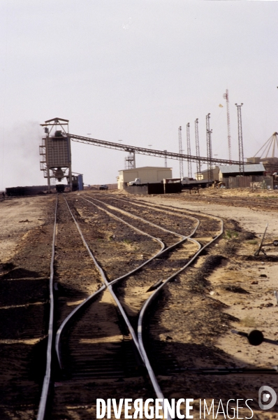 Mines de Fer en Mauritanie. chargeur et aiguillage