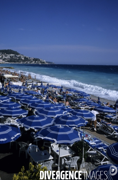 Nice;  promenade des anglais.