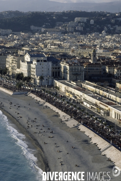 Nice;  promenade des anglais.