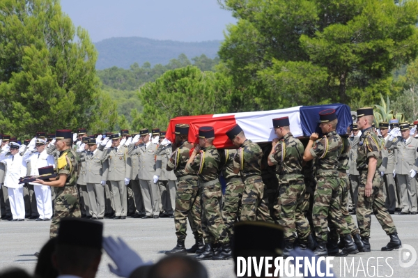 Fréjus derriere ses marsouins  21 eme RIMA