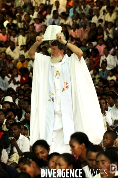 Déjà 20 ans que le Père Pédro OPEKA  a fondé Akamasoa