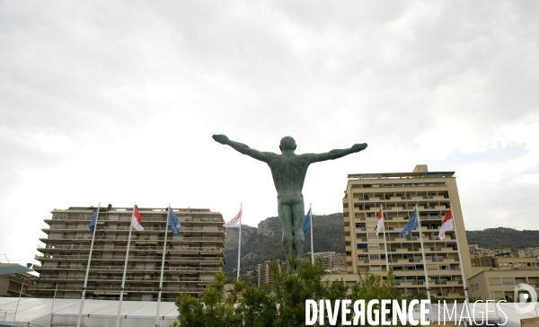 Monaco  Statue et immobilier