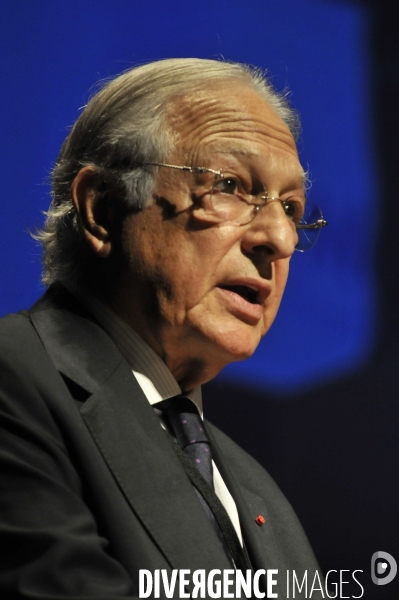Jacques R. SAADE Fondateur et Président du Conseil d administration de CMA CGM