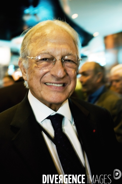 Jacques R. SAADE Fondateur et Président du Conseil d administration de CMA CGM