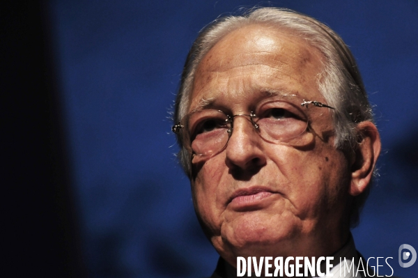 Jacques R. SAADE Fondateur et Président du Conseil d administration de CMA CGM