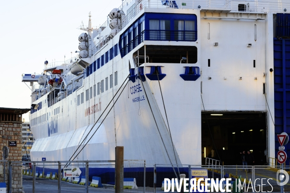 SNCM   Le CORSE  Au départ de Toulon
