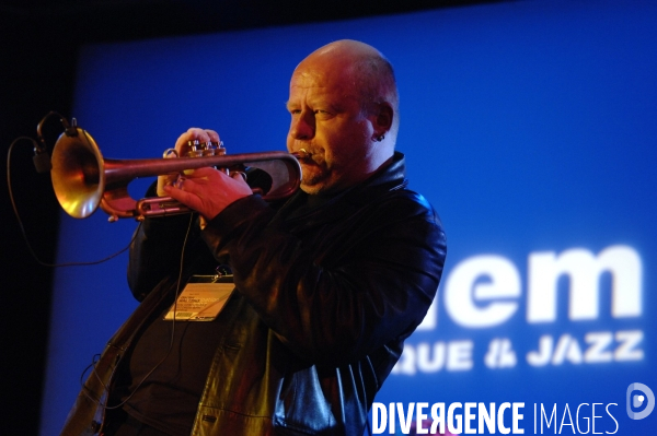 Gast Waltzing  ( Trompet) midem 2007
