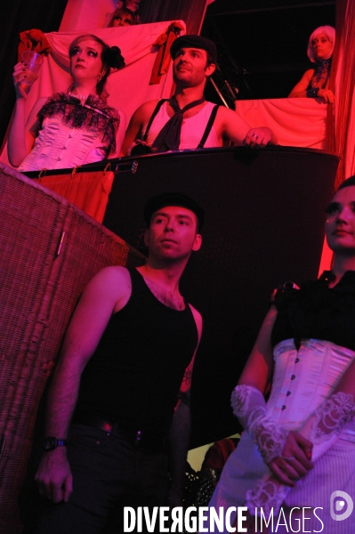 Festival Paris Burlesque a la Bellevilloise : la  nouvelle mode de l effeuillage et du cabaret coquin