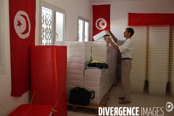 Preparation des elections legislatives en tunisie.
