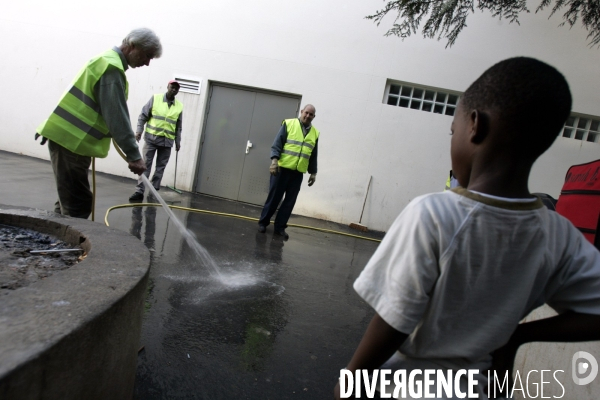 Evacuation des squatteurs du gymnase de cachan.