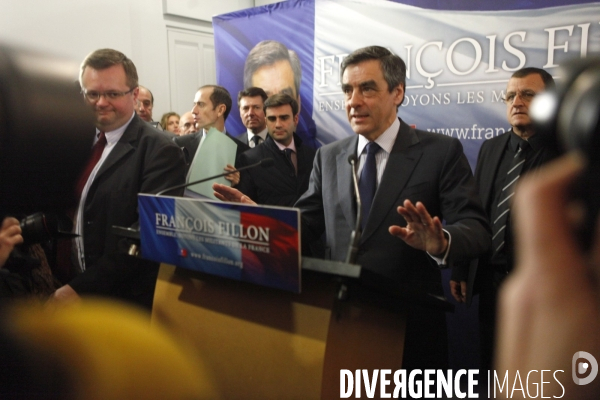 Conférence de presse de François FILLON pour annoncer la création d un nouveau groupe parlementaire, le  Rassemblement UMP .