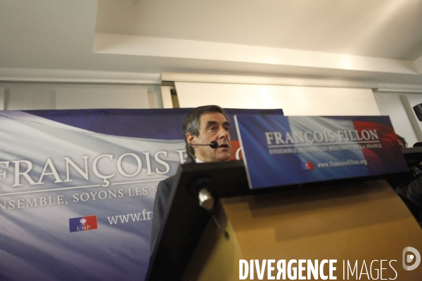 Conférence de presse de François FILLON pour annoncer la création d un nouveau groupe parlementaire, le  Rassemblement UMP .